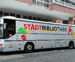 Medienbus der Stadtbibliothek Karlsruhe endlich wieder im Einsatz